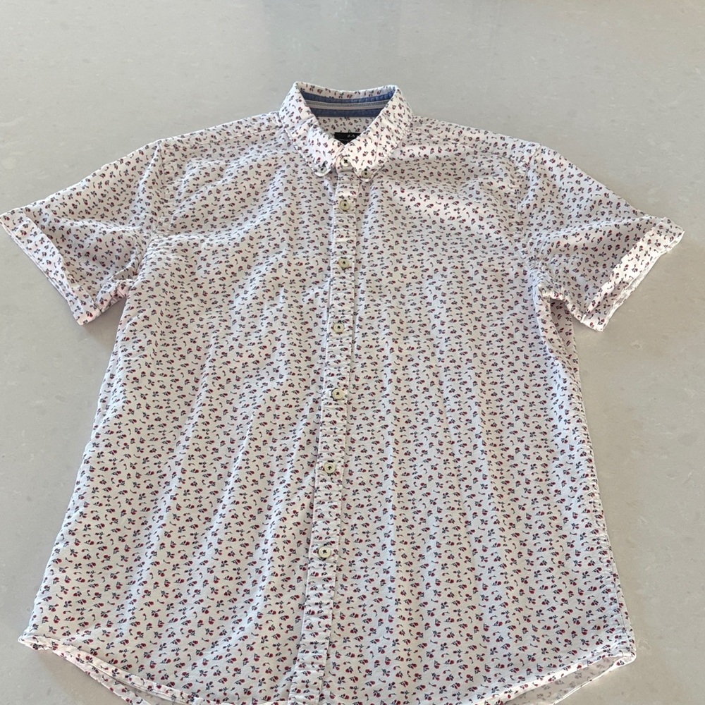 Zara Men's White and Red Patterned Short Sleeve Shirt